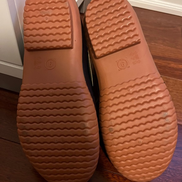 Boots - Picture 3 of 3